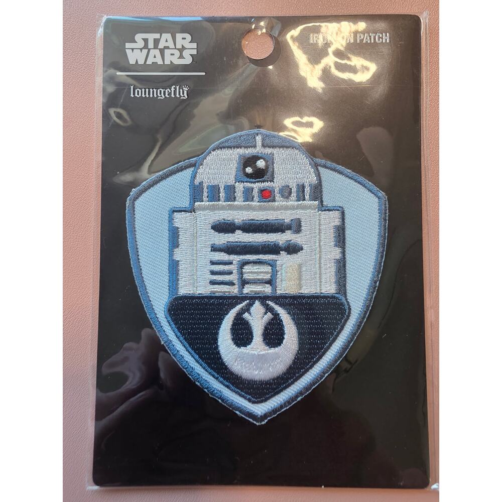 Loungefly Official Star Wars R2-D2 Embroidered Iron On Patch | New - Picture 2 of 3